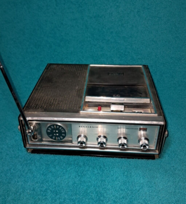 Vintage PANASONIC RF-7270 am/fm radio cassette player pre-boombox