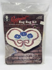 Vintage Rugpoint Suzanne McNeill Flowers In Heart Rag Rug Kit 24x30