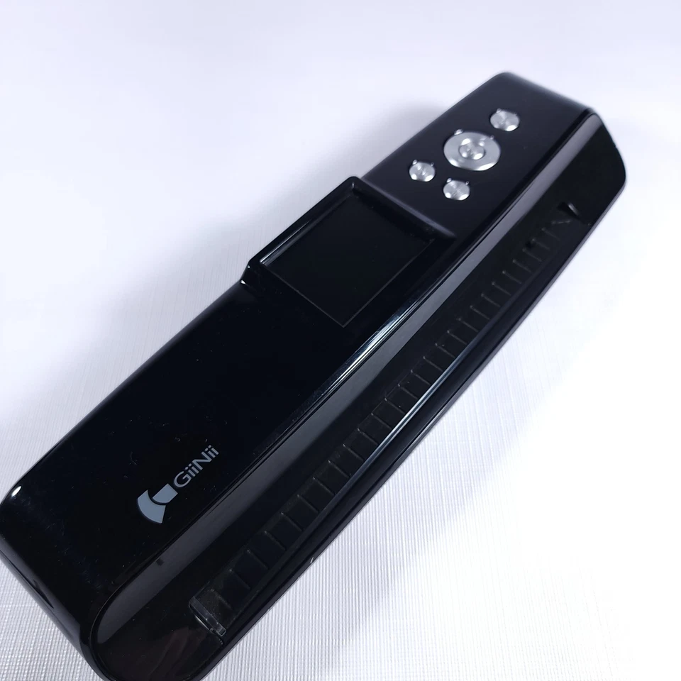💥 GiiNii NuLife Photo Scanner 2.4 Inch LCD Screen Full Size Scanner Free Ship - Image 2 of 4