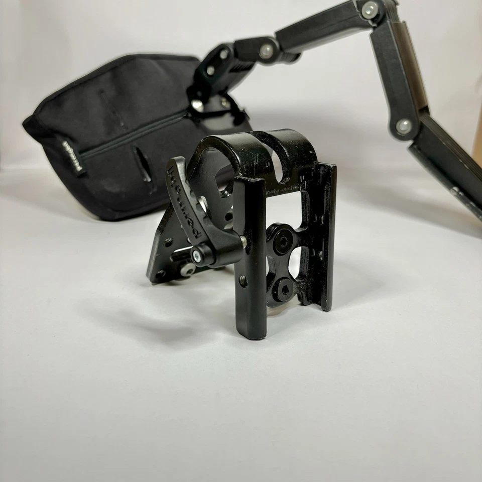 Reposacabezas eléctrico para silla de ruedas Permobil con herrajes y herramientas Foto 2 de 4