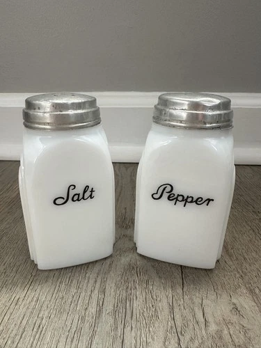 Vintage  McKee WHITE ROMAN ARCH Salt & Pepper Shakers