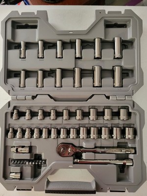 New Craftsman OverDrive 49-Piece Standard (SAE) and Metric socket set 6 Points