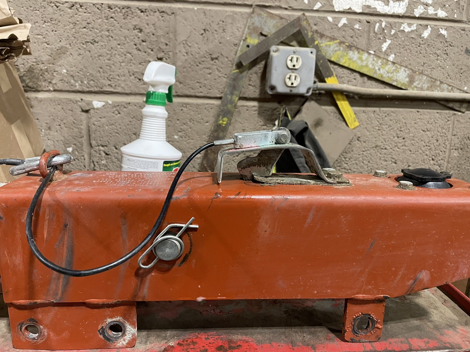 Demco Hydraulic Brake Actuator Drum Primed Channel 8000lbs Da91