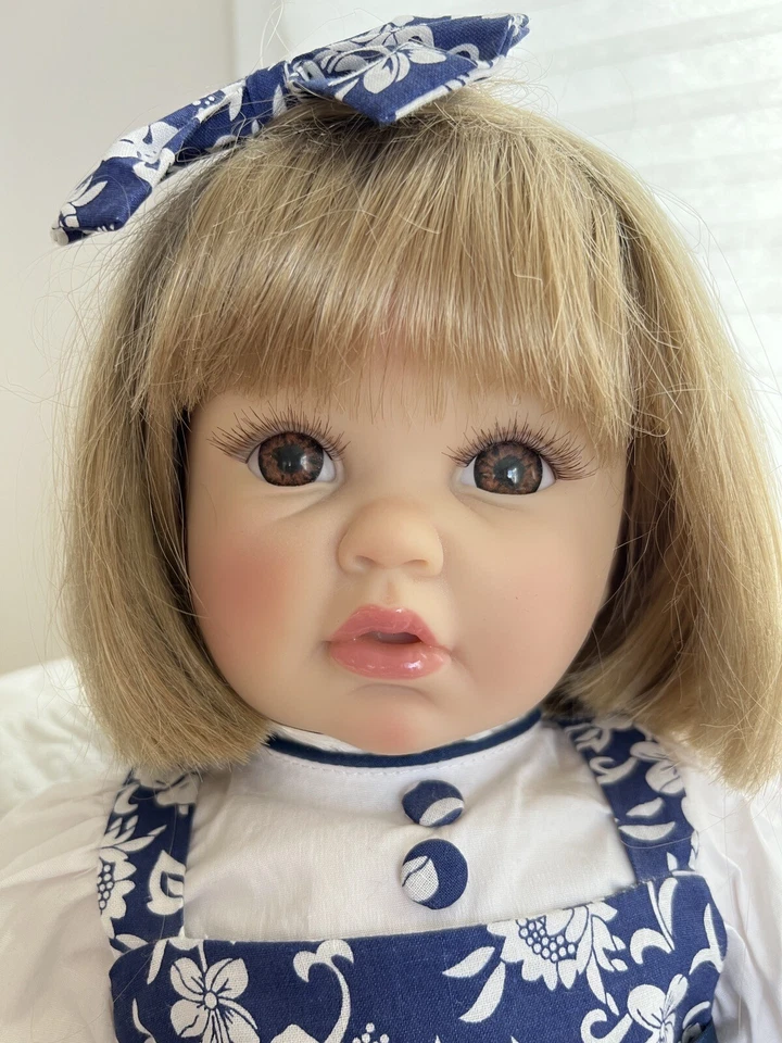 Muñeca bebé Dolly de mi abuela Cheryl Hill de las galerías Ashton-Drake Foto 2 de 4