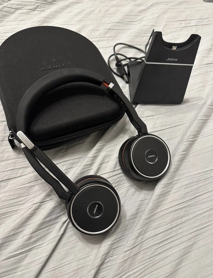 Jabra Evolve 75 UC Stereo Wireless Headset with Charging Stand (USB-A) | Grade-A - Image 2 of 3