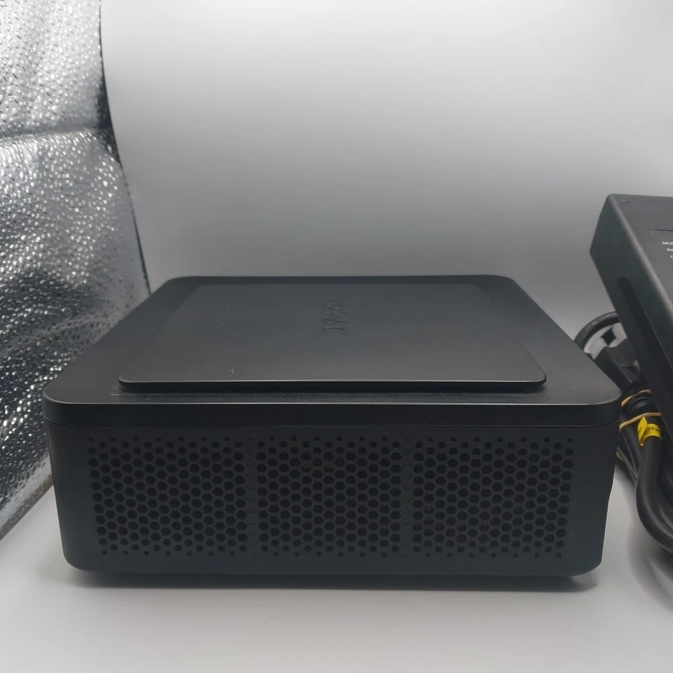 Zotac Zbox Mi553 Intel i5-7300HQ 72.5 GHz 8 GB RAM 256 GB SSD Wi-Fi Windows 10 - Image 2 of 4