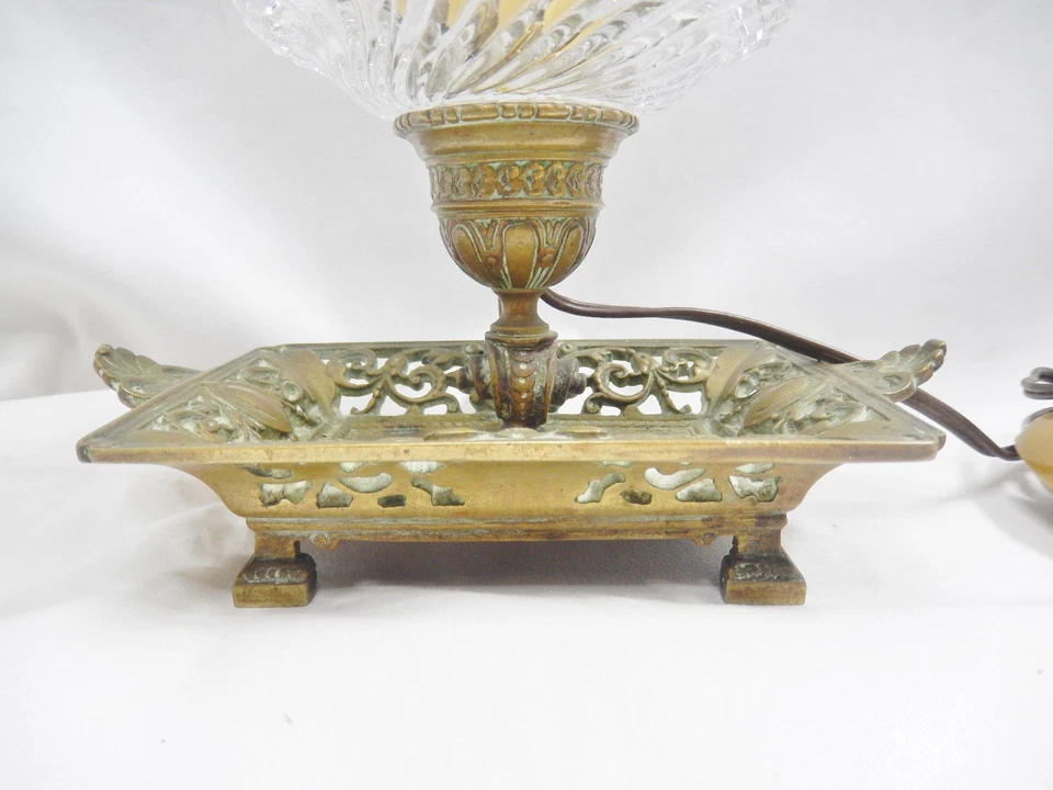 Ancien lampe de chevêt en bronze 220V - Photo 4/4