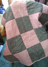 Beautiful Handmade 39" X 38" Lap Quilt In Excellent Condition