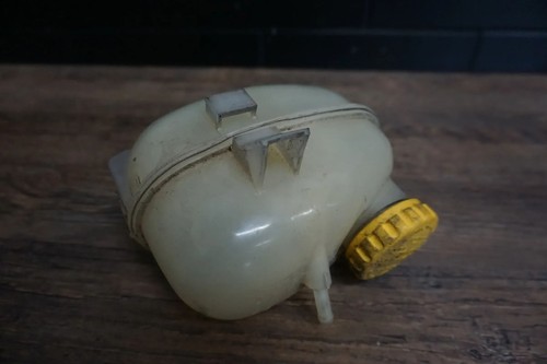 Original Opel Corsa C Kühlwasser Behälter Ausgleichsbehälter 09128766