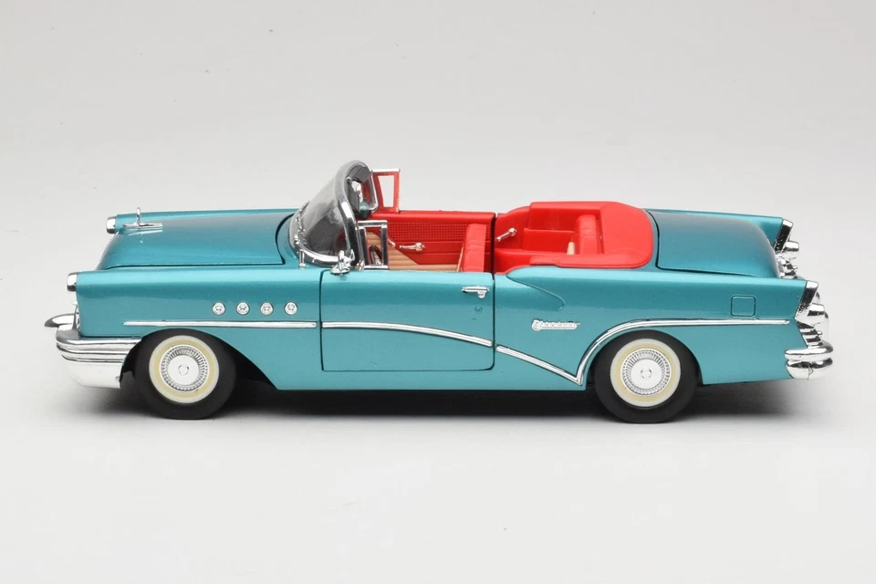 6134 Buick Century Convertible Blue Mira 1:18 - Immagine 4 di 4