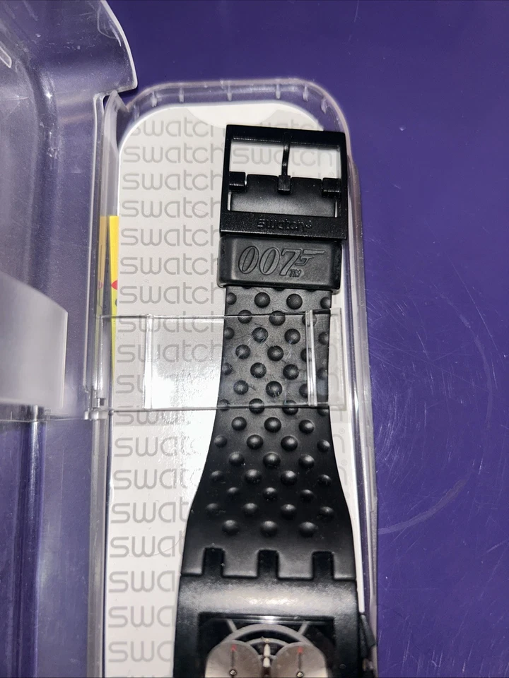Reloj cronógrafo suizo James Bond 007 Collection Dr. No Swatch 1992 AG2001 Foto 3 de 4