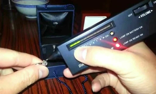 Colgante de moissanita real 925 SS con poste de peluquero esmalte para mujer D/VVS probador que pasa Foto 2 de 4