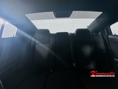 2023 Dodge Charger SXT - Picture 13 of 24