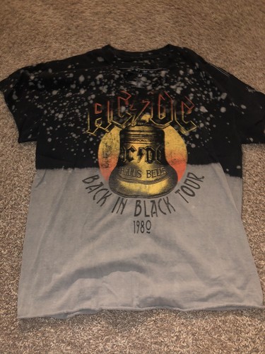 ROLL DISTRESSED RIPPED GRAPHIC T-SHIRT 