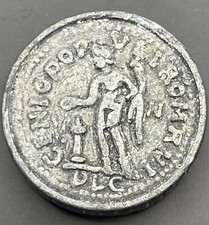 WONDERFUL UNRESEARCHED ANCIENT KING ROMAN BRONZE UNIQUE COIN