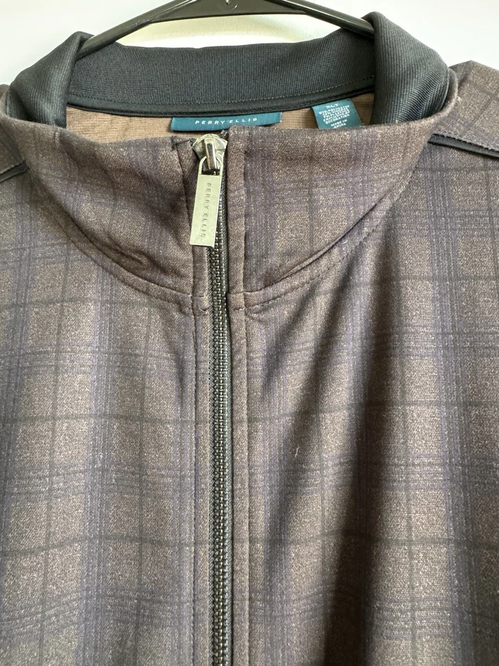 Perry Ellis Men's Jacket XLTall Excellent Condition Brown W/Black Waffle Pattern - Image 3 of 4