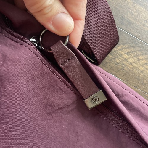 LULULEMON ALL NIGHT FESTIVAL BAG LARGE 10L CASSIS CROSSBODY - Picture 5 of 10