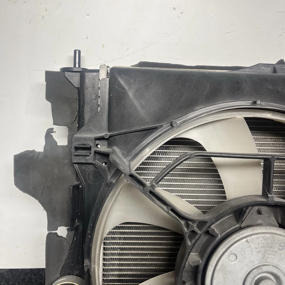 ☑️ 13-20 SUBARU BRZ RADIADOR CONDENSADOR VENTILADOR CONJUNTO 45111CA000 OEM Foto 2 de 4