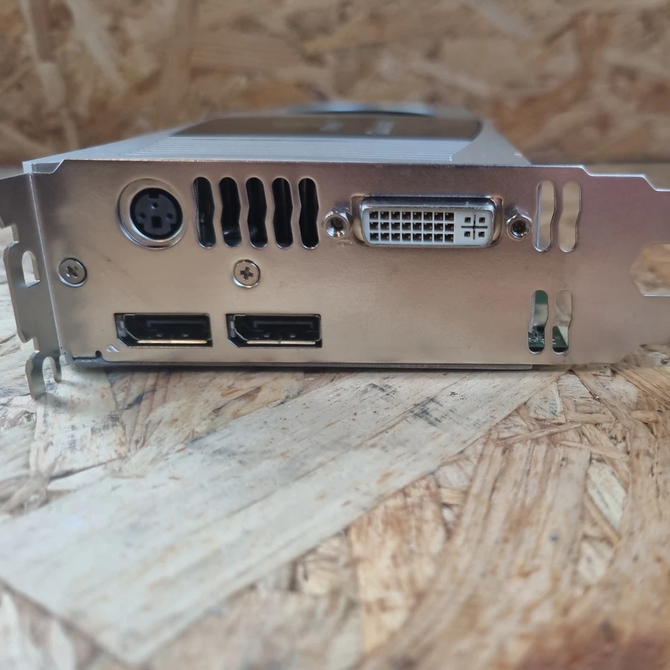 NVIDIA Quadro FX 4800 1.5GB GDDR3 PCIe Workstation Graphics Card 3D Cad Retro - Image 3 of 4