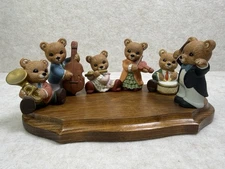 Vintage HOMCO Bear Band Set — 6 Ceramic #1422 With Wooden Base - Great Condition
