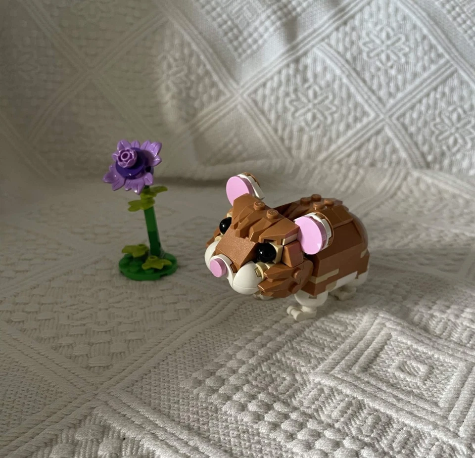 LEGO Creator 31376 Cute Hamster with a Flower, photo 2 of 5