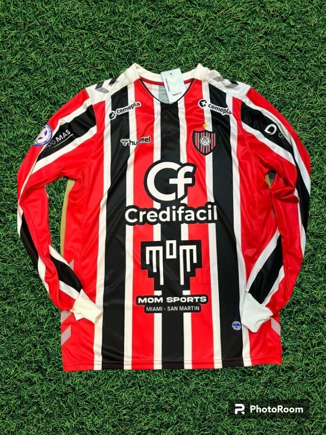 Maillot De Football Chacarita Juniors Par Hummel - Tailles S à 2XL Disponibles - Neuf Avec étiquettes, Consulter Le Guide Des Tailles