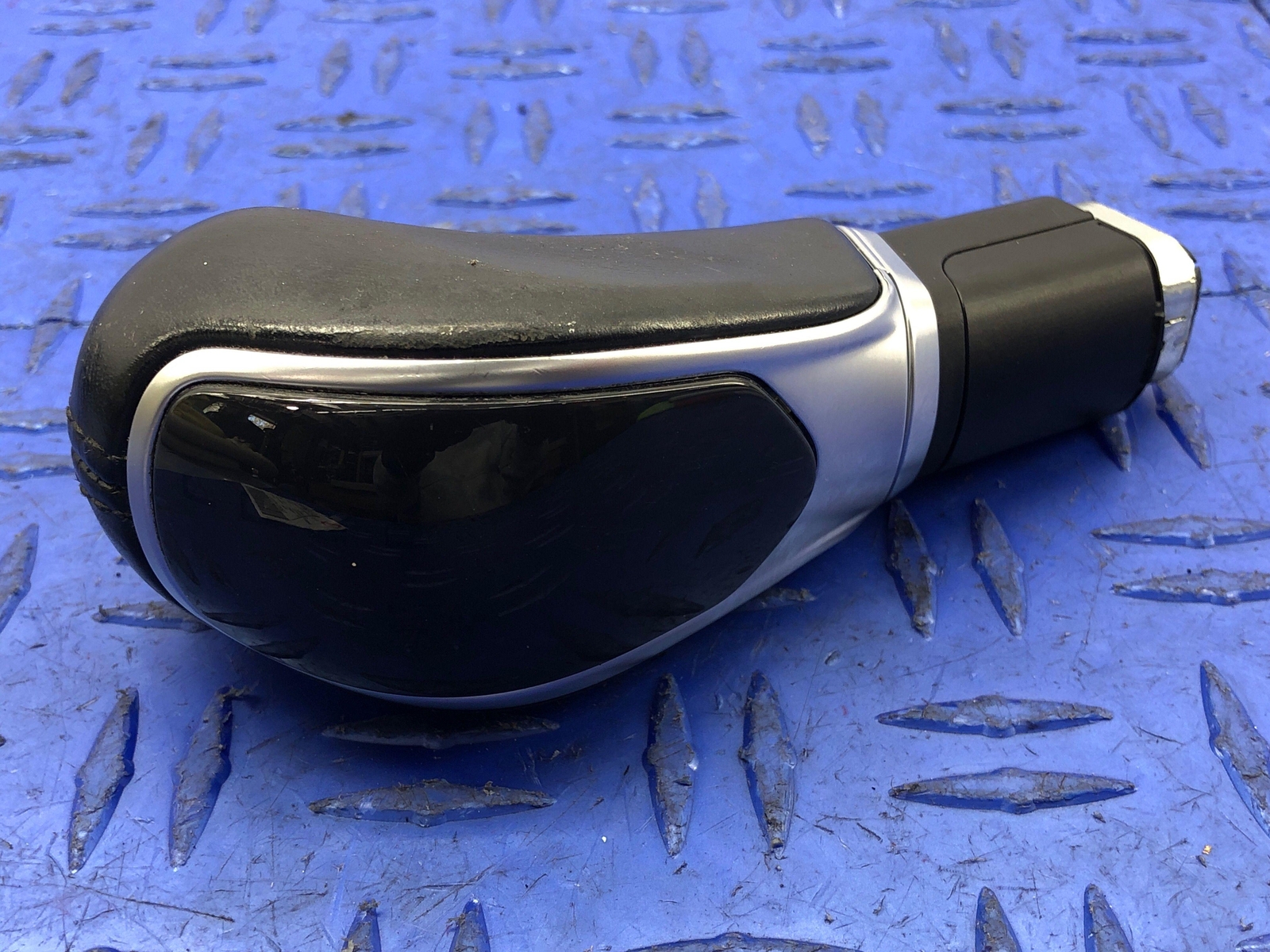 2014-2017 MASERATI GHIBLI AUTOMATIC TRANSMISSION GEAR SHIFTER KNOB 670040350