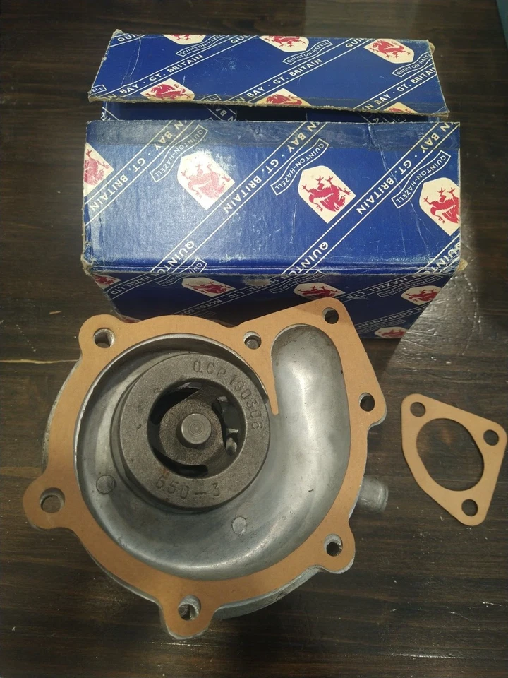 Bomba de agua Ford Consul Zephyr Zodiac Transit Quinton Hazell 1965-1971 nueva de stock Foto 3 de 3