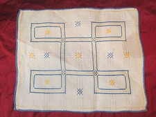 ancien napperon broderie brodé point de croix