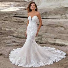 Beach Mermaid Wedding Dresses Strapless Applqiues Backless Buttons Bridal Gowns
