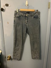 CHARLIE Capri Jeans with embroidered leg detail Size 10