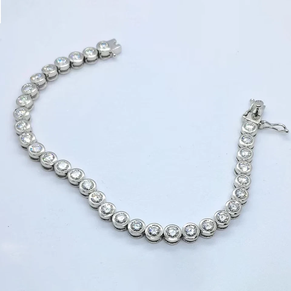 Conjunto de moldura de moissanita corte redondo 4 mm pulseira de tênis folheada a ouro branco 14K - Imagem 4 de 4