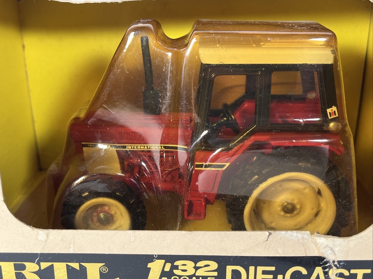 Vintage Ertl IH 784 FWD Tractor Die Cast Metal 1/32 International