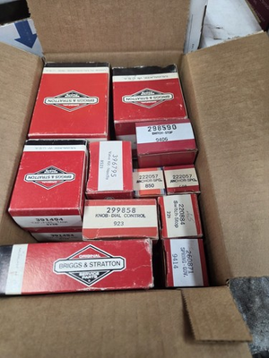 #ad Briggs And Stratton NOS PARTS LOT $25.00