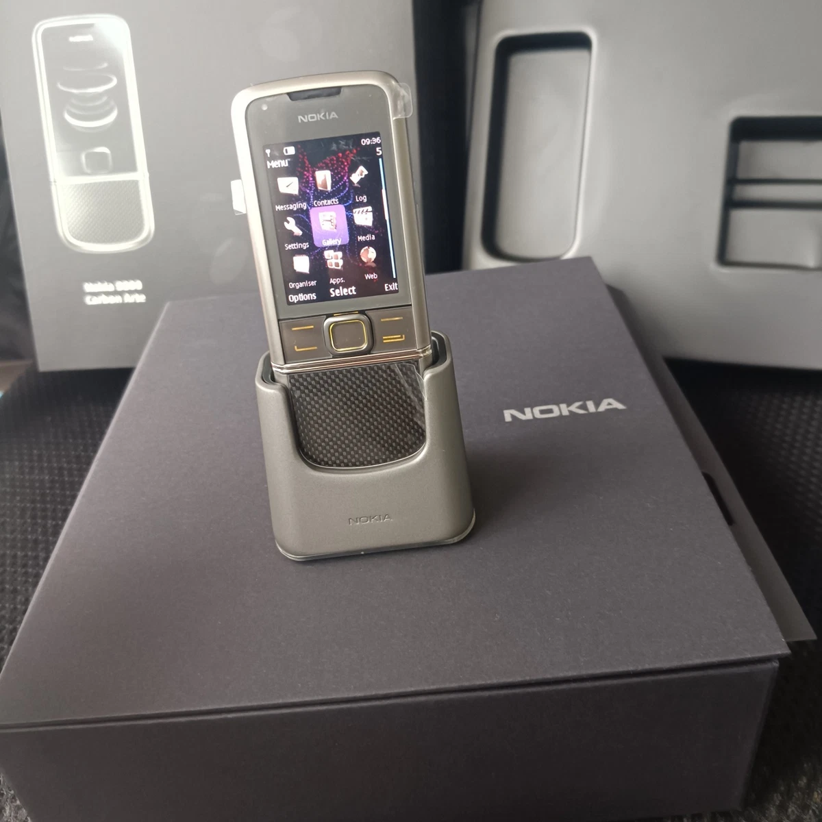 携帯電話本体 Nokia 8800 cacbon Arte 4G Nokia 8800 Carbon Arte Black 8800e 3G UMTS 2100 3MP Bluetooth 4GB