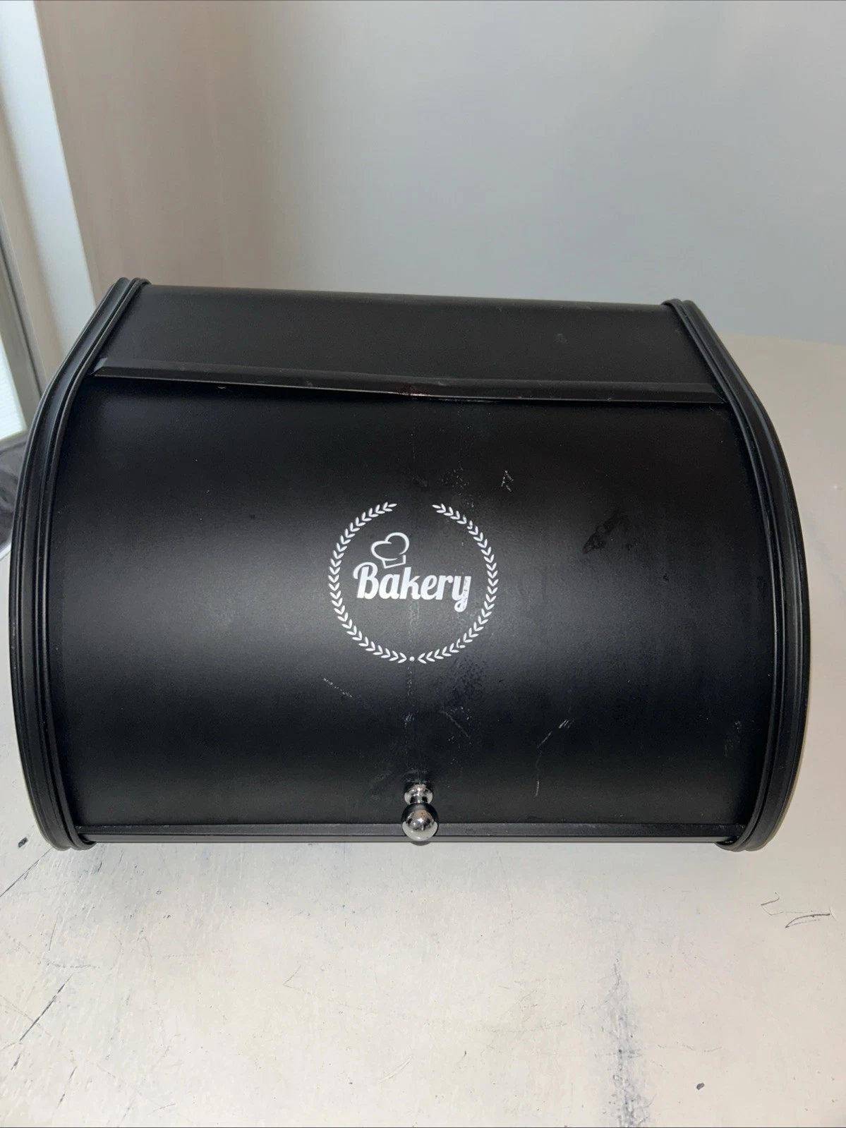 Metal Tin Bread Box Kitchen Storage Roll Top Lid in Black 6.75”Hx12”Lx10.5”W
Opens in a new window o