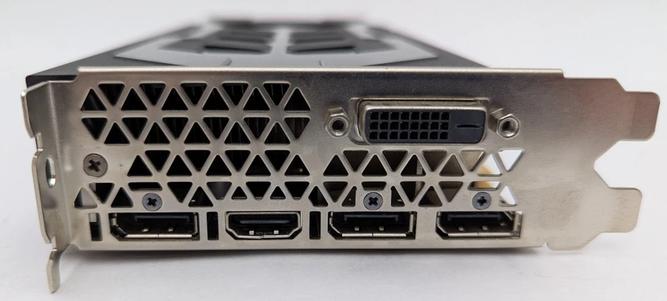 Tarjeta de gráficos HP NVIDIA GeForce GTX 1070 8 GB GDDR5 PCI-E 3.0 x16 OEM 909249-001 Foto 3 de 4