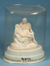 1964-65 New York Worlds Fair Pieta Souvenir Statue Vatican Pavilion Michelangelo