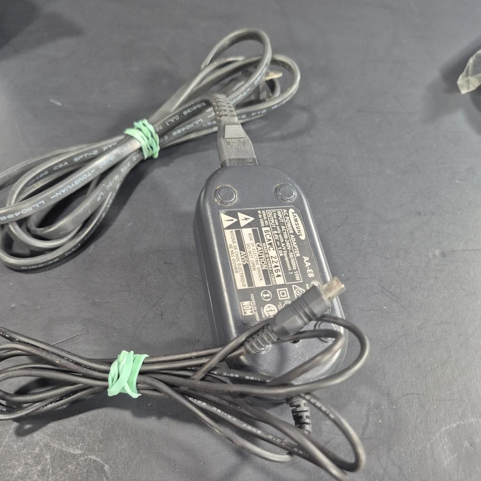 SAMSUNG SCL906 HI8 8mm Camcorder W/Charger Strap & Remote ●READ● - Image 3 of 4