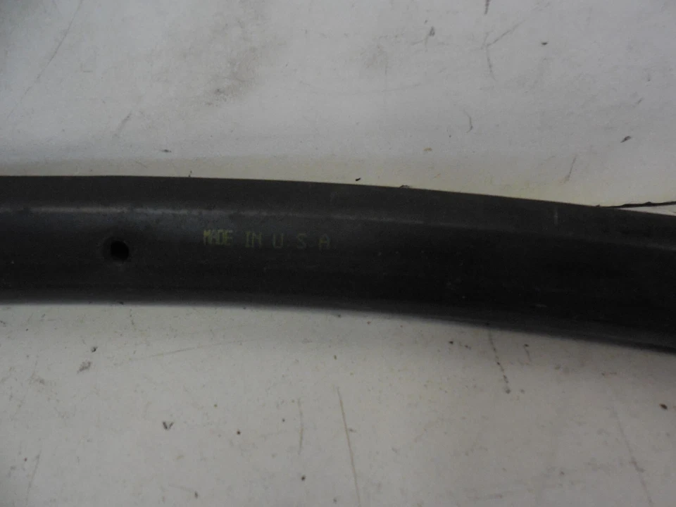 2003 - 2007 Cadillac CTS Right Rear Lower Door Seal Weather stripping 25762382 - Image 4 of 4