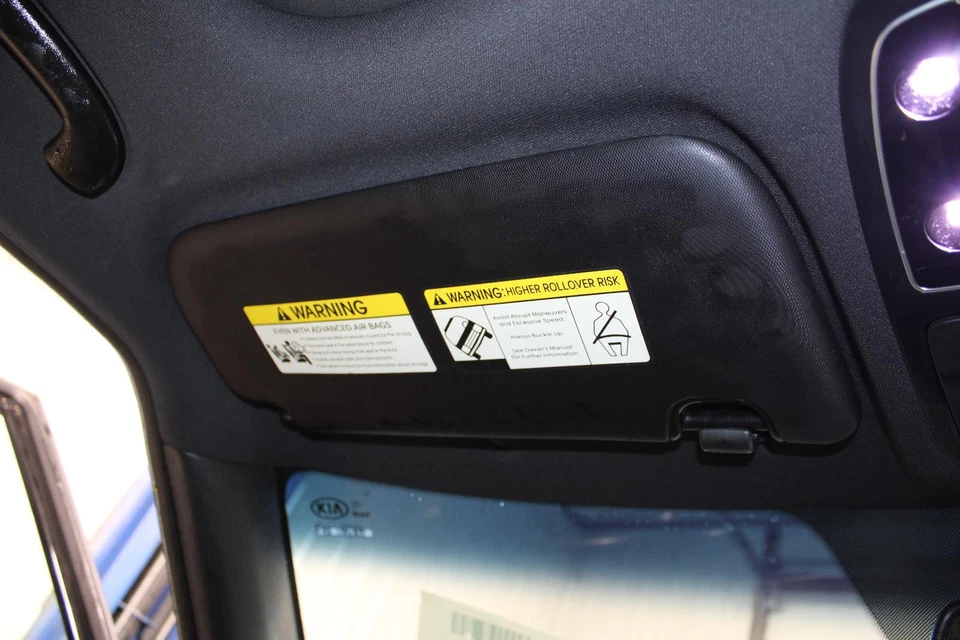 Parasol izquierdo usado se adapta a: Kia Soul 2015 iluminado con techo corredizo panorámico gris izquierdo Foto 2 de 4