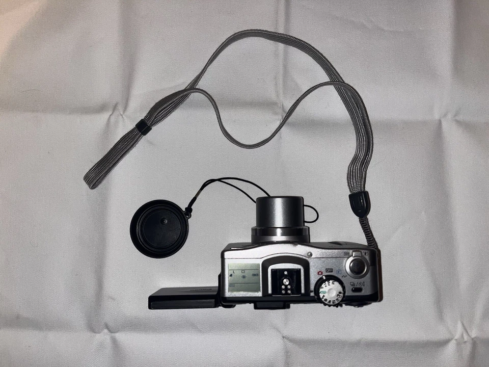 Canon Powershot G1 3.3MP + Batteries+Charger+256mb Memory Card  & Fully Working - Image 2 of 4