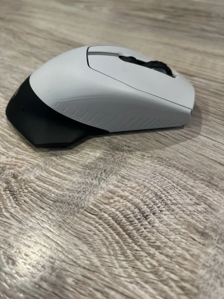 Беспроводная игровая мышь Alienware AW610M - Изображение 3 из 4
