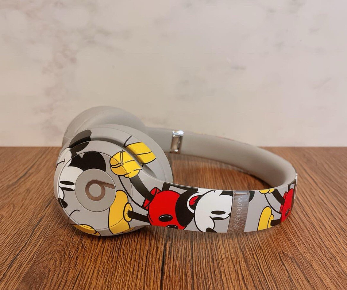 Mickey Beats Solo3 Wireless Mickey Mouse 90th Anniversary Edition