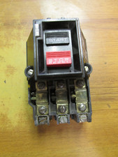 SQUARE D MANUAL MOTOR STARTER SIZE 1, 3P, 600V, CAT# 2510-MC03 ...  ZH-37
