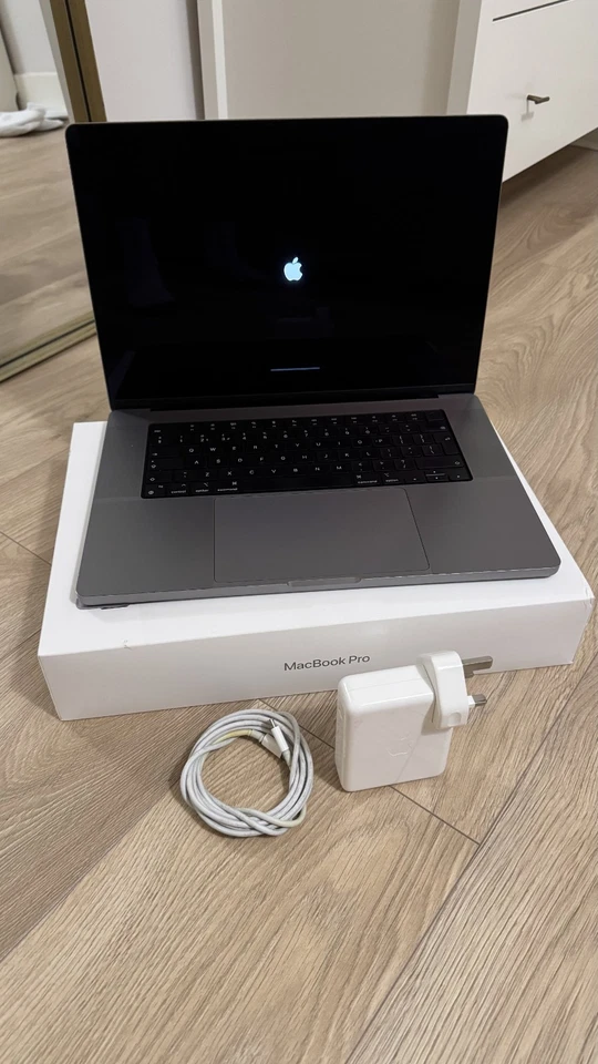 Apple MacBook Pro 16" M1 Max · 32GB · 1TB, photo 2 of 5