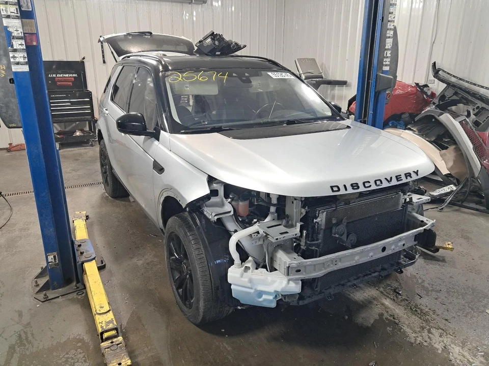 Used Front Left Door Interior Trim Panel fits: 2019 Land rover Discovery sport Foto 4 de 4