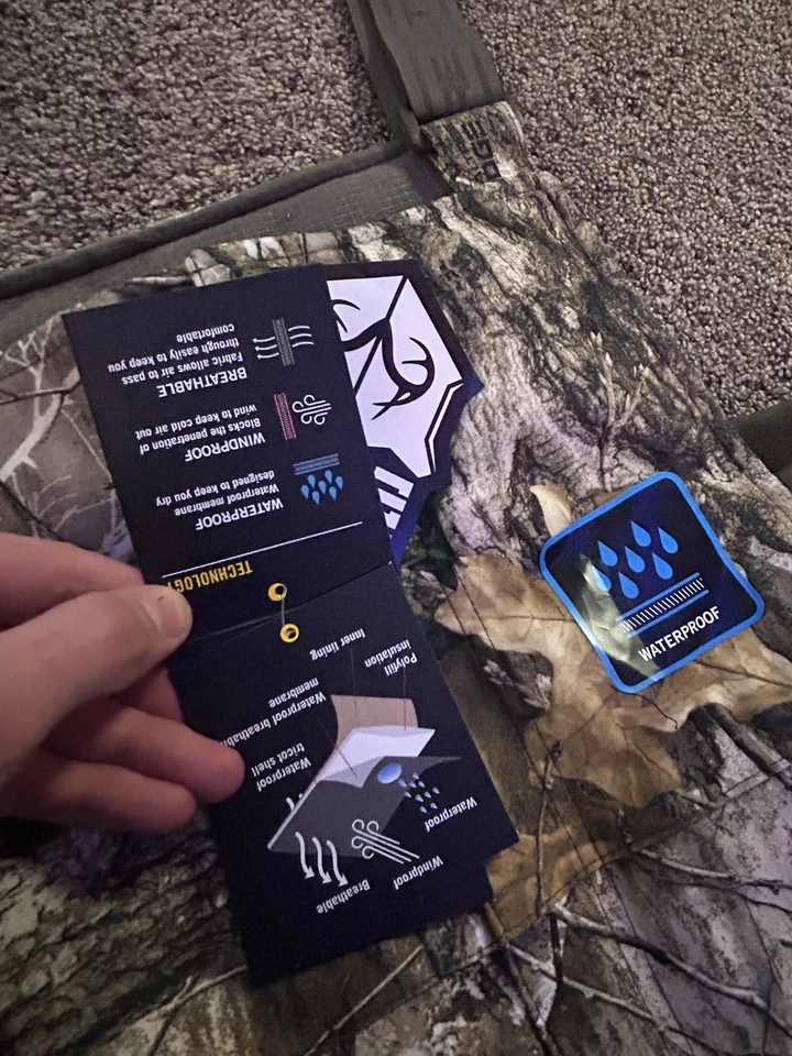 Realtree Men's Insulated Bib Overalls Large Camo Hunting Pants Winter Size Large - Image 4 of 4