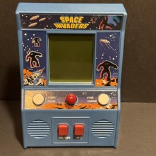 Classic Electronic Space Invaders Mini Arcade Handheld Game Retro TESTED/WORKS