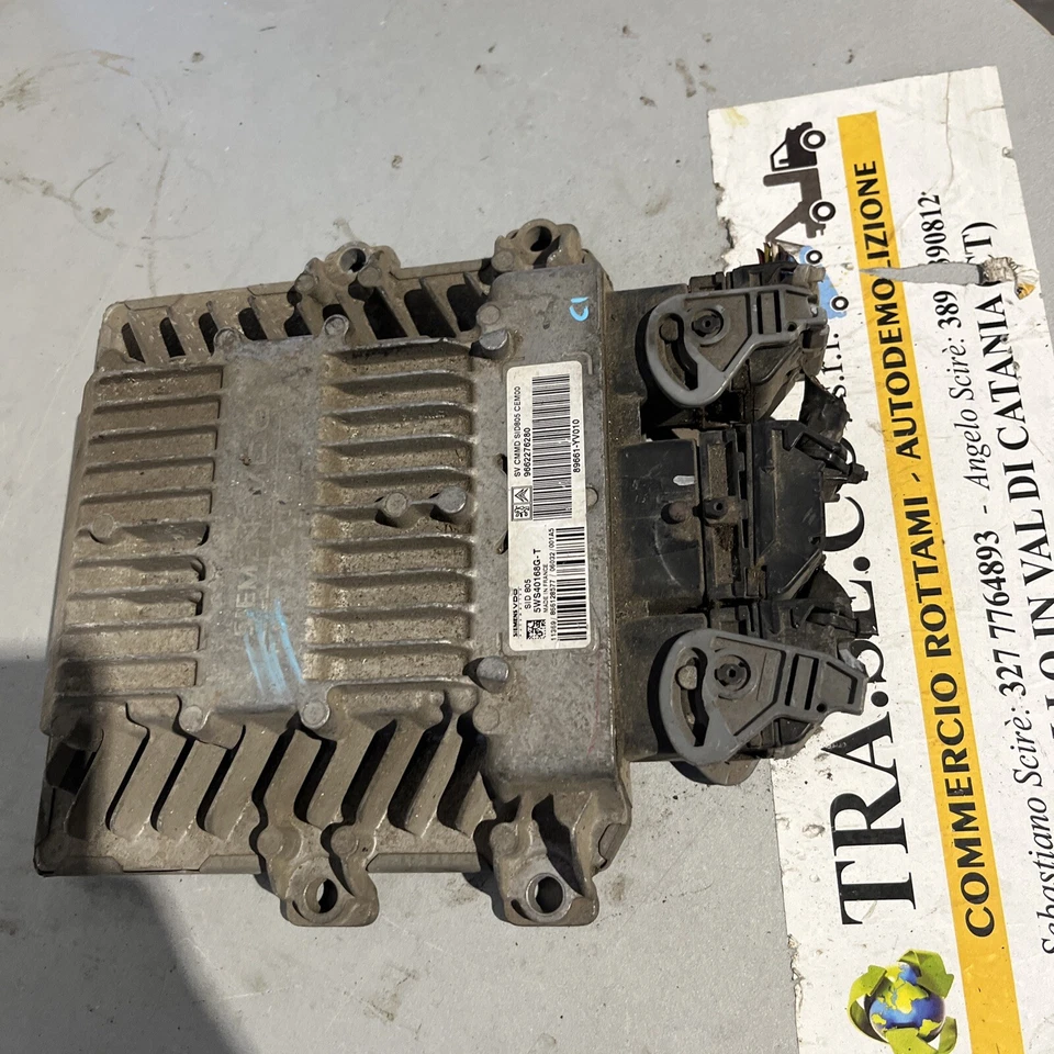 ECU/MOTORE CENTRALINA 0281011101 8200163528 8200095416 - RENAULT LAGUNA II 1.9D - Immagine 2 di 3